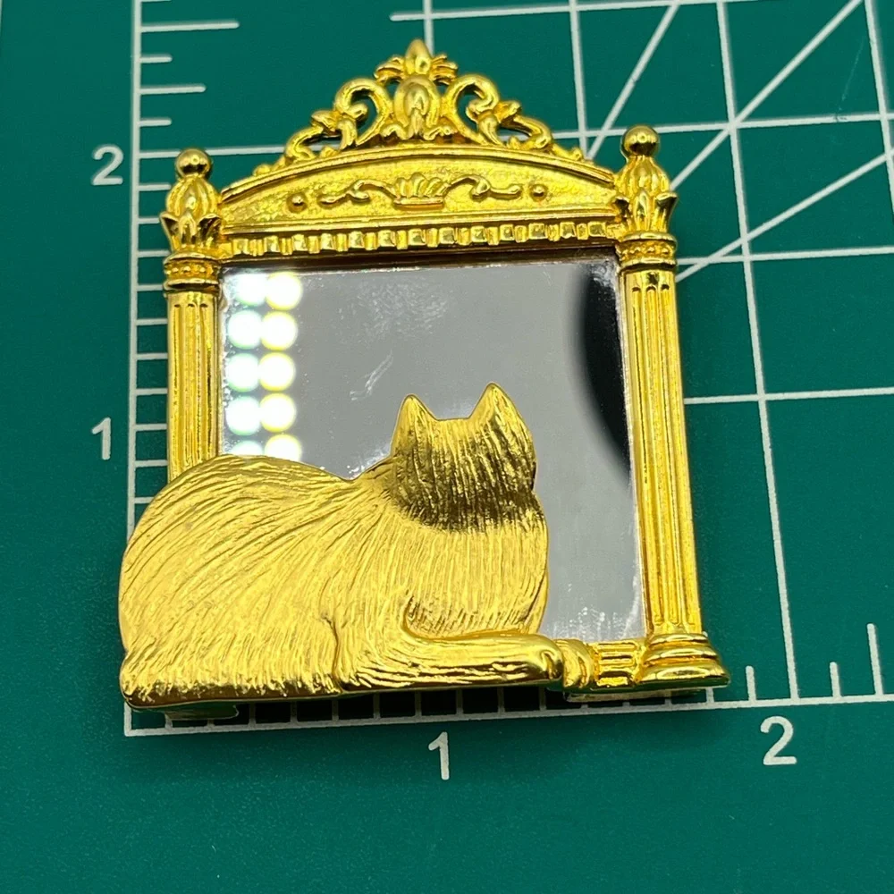 JJ Jonette ornate gold
